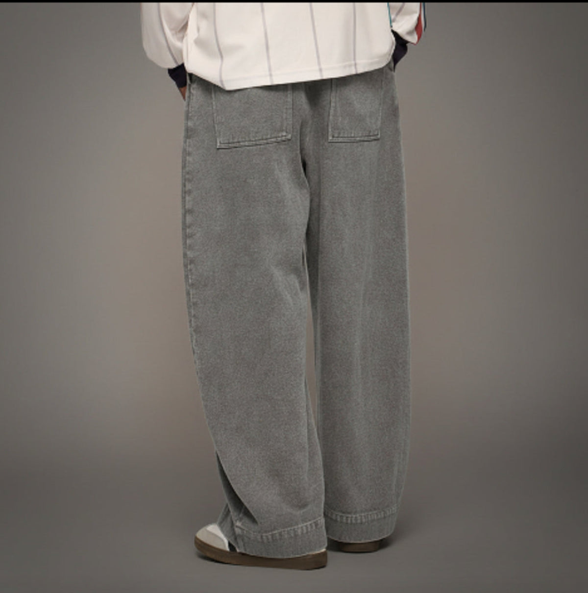 Ash washed wide-leg jeans with front patch pockets and straight waistband